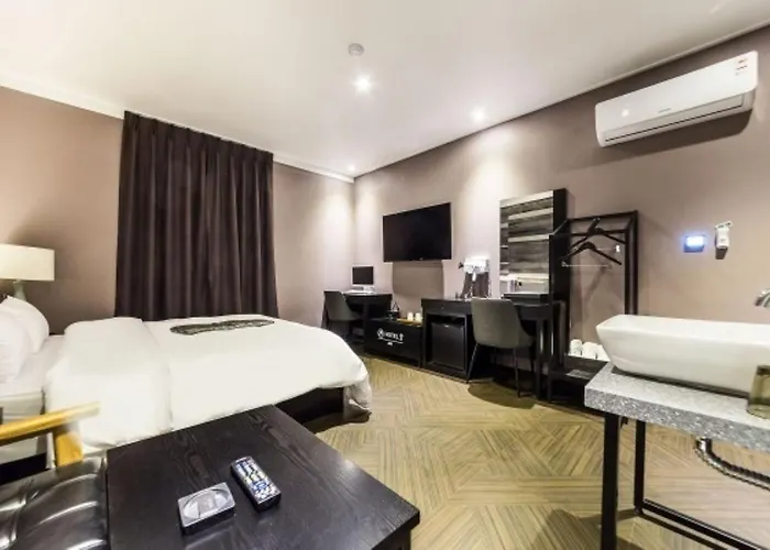 Gangdong Moon Boutique Motel