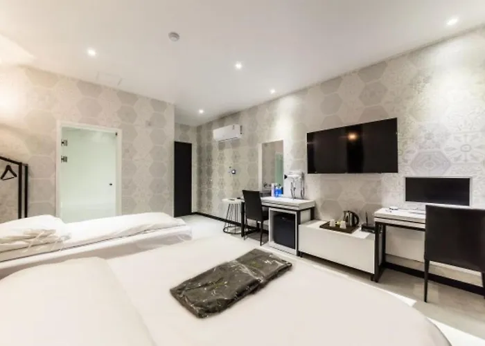 Gangdong Moon Boutique Motel *